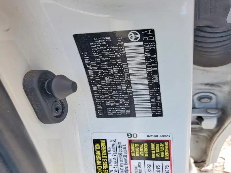 2019 TOYOTA COROLLA LE  