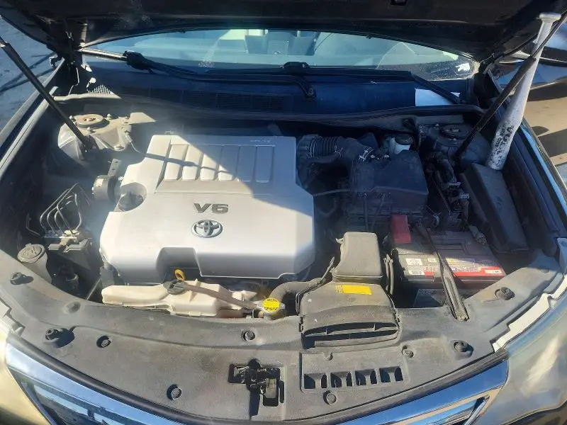 2012 TOYOTA CAMRY XLE V6  
