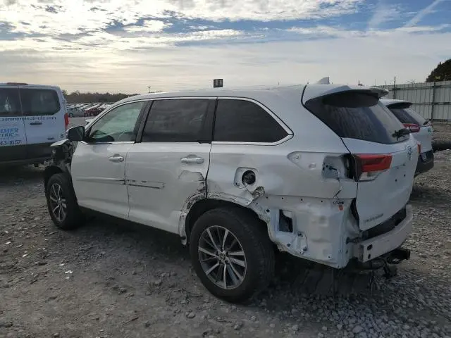 2019 TOYOTA HIGHLANDER SE  