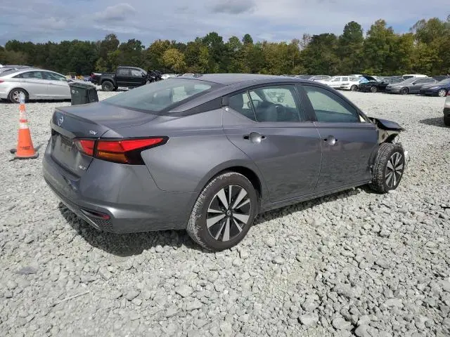 2022 NISSAN ALTIMA SV  