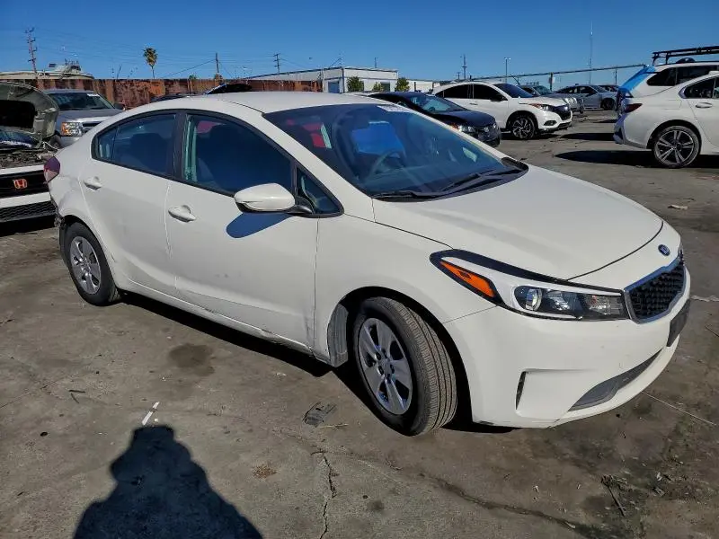 2018 KIA FORTE LX  