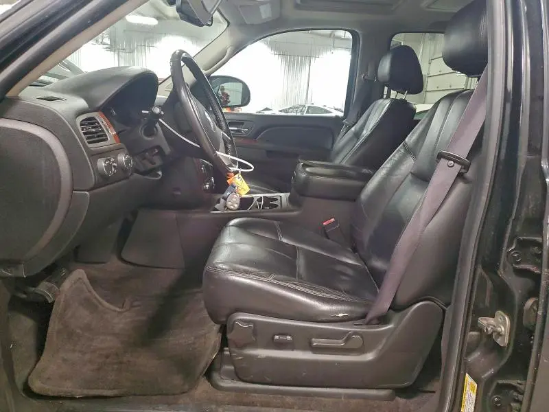 2011 CHEVROLET SUBURBAN K1500 LT  