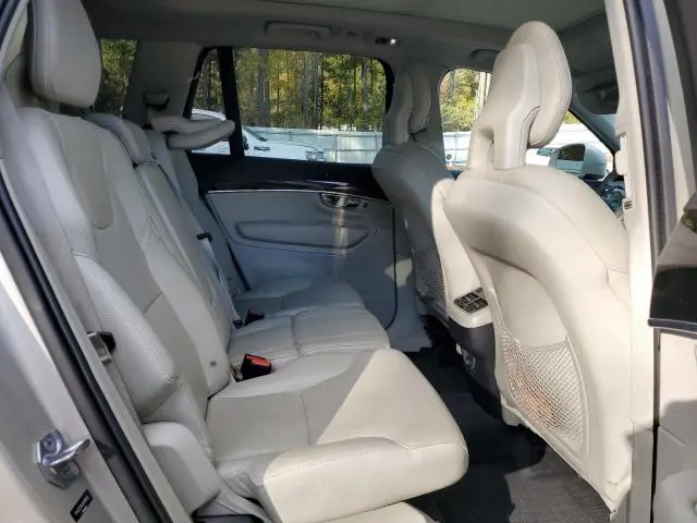 2017 VOLVO XC90 T6  