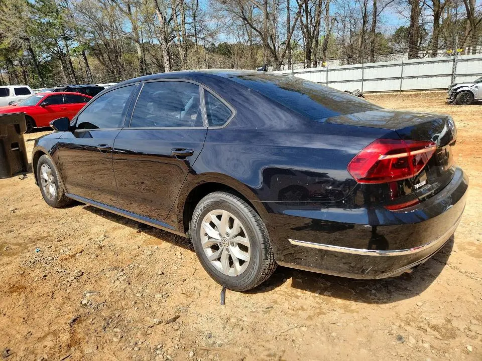 2018 VOLKSWAGEN PASSAT S  