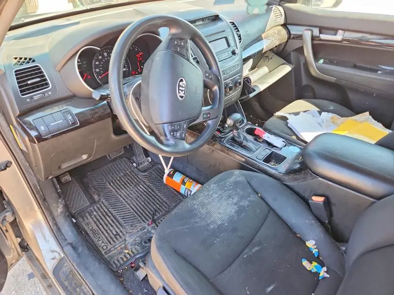 2015 KIA SORENTO LX  