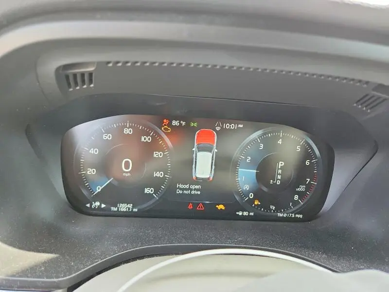 2018 VOLVO XC60 T6 MOMENTUM  