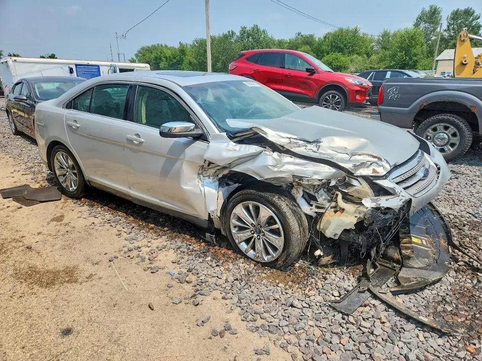 2010 FORD TAURUS LIMITED  
