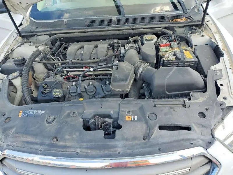 2018 FORD TAURUS SE  