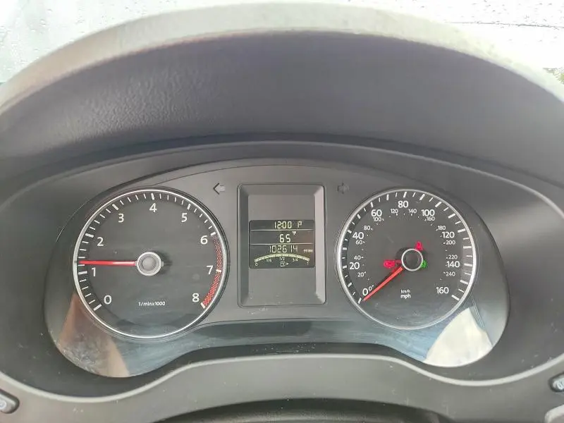 2012 VOLKSWAGEN JETTA SE  