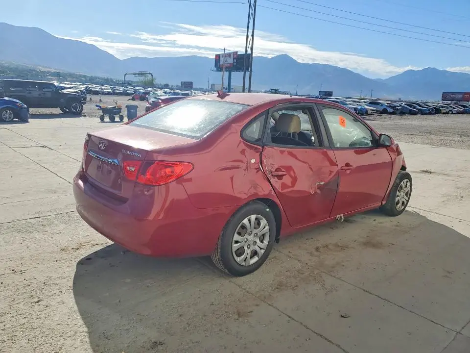 2010 HYUNDAI ELANTRA   