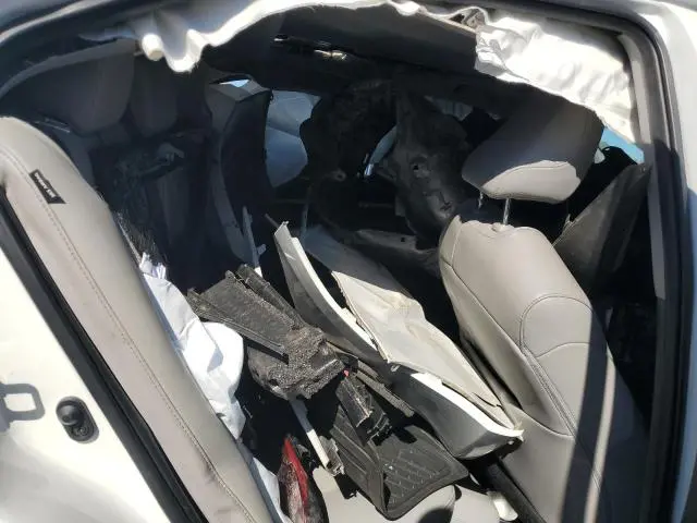 2021 TOYOTA CAMRY XLE  