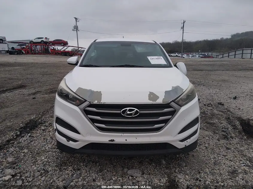 2017 HYUNDAI TUCSON SE