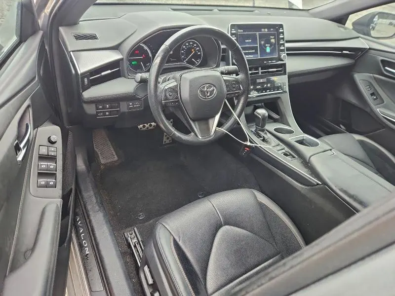 2020 TOYOTA AVALON XSE  