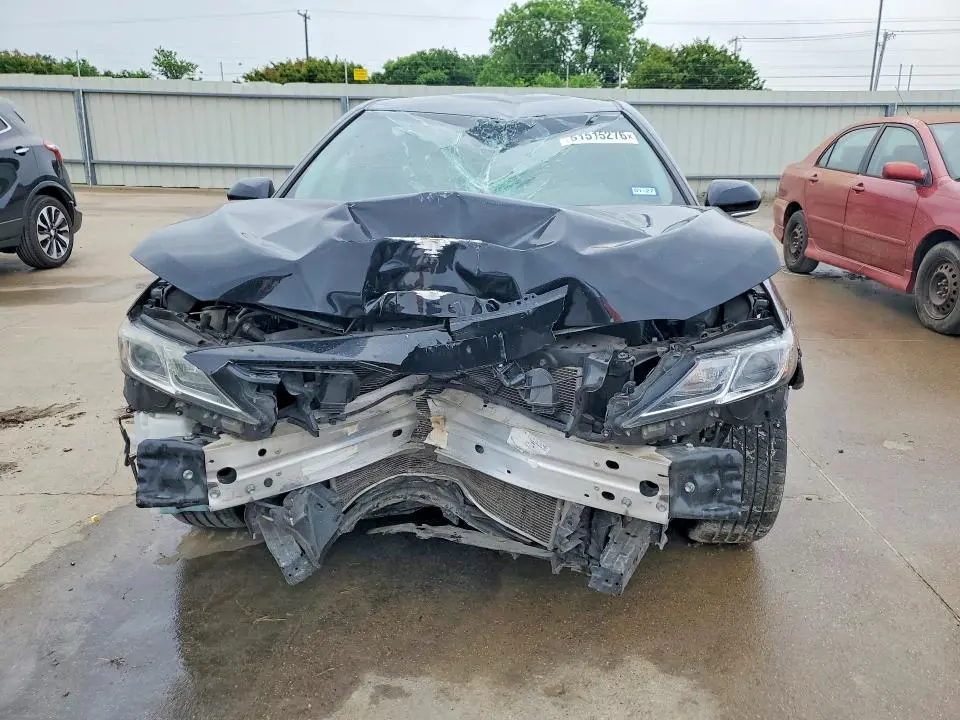 2018 TOYOTA CAMRY SE  