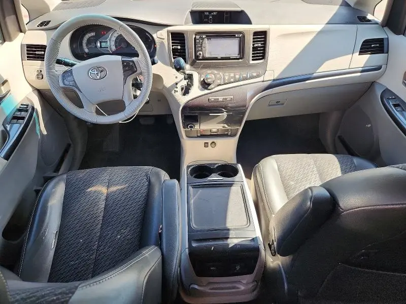 2014 TOYOTA SIENNA SPORT  