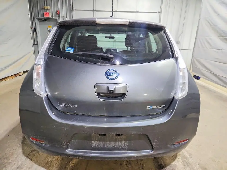 2017 NISSAN LEAF SV  
