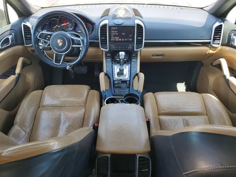 2018 PORSCHE CAYENNE   