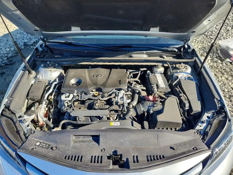 2019 TOYOTA CAMRY XLE  
