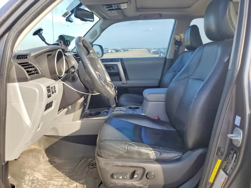 2011 TOYOTA 4RUNNER SR5  