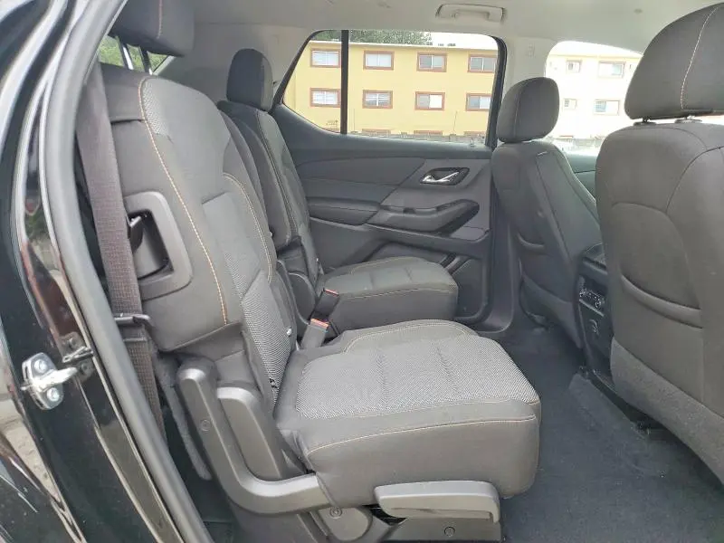 2021 CHEVROLET TRAVERSE LT  
