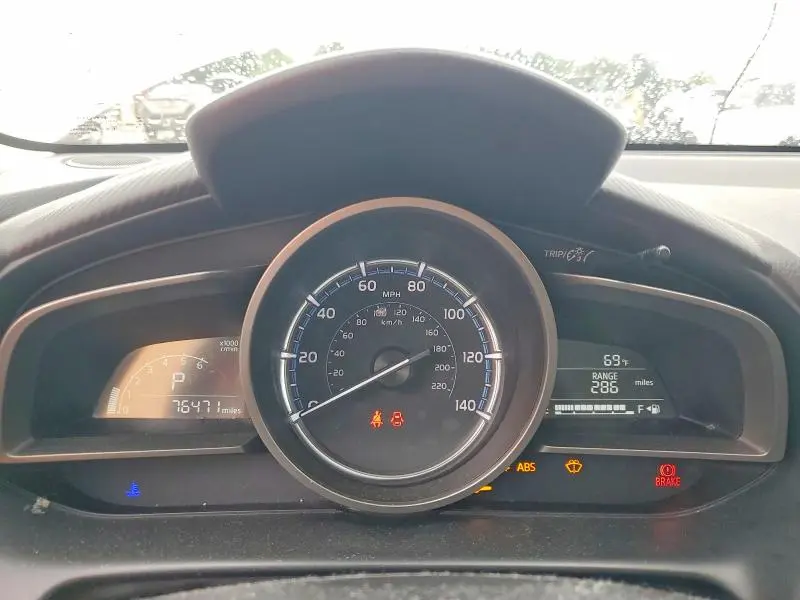 2019 TOYOTA YARIS LE  