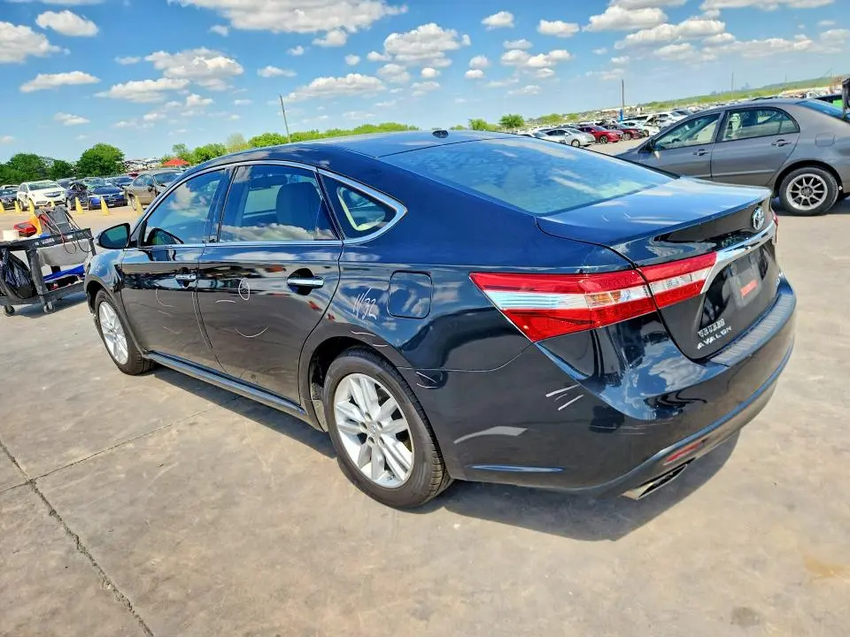 2015 TOYOTA AVALON XLE  
