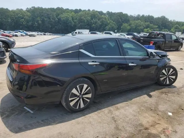 2022 NISSAN ALTIMA SV  