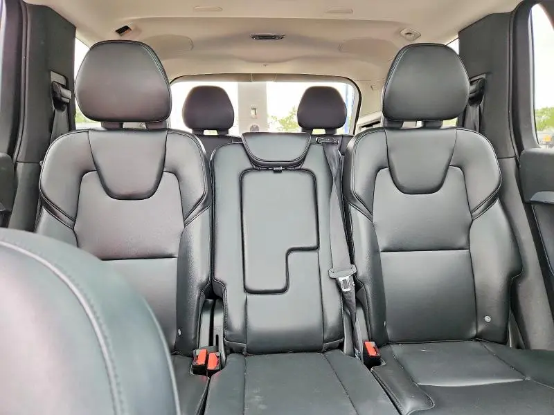 2018 VOLVO XC90 T5  