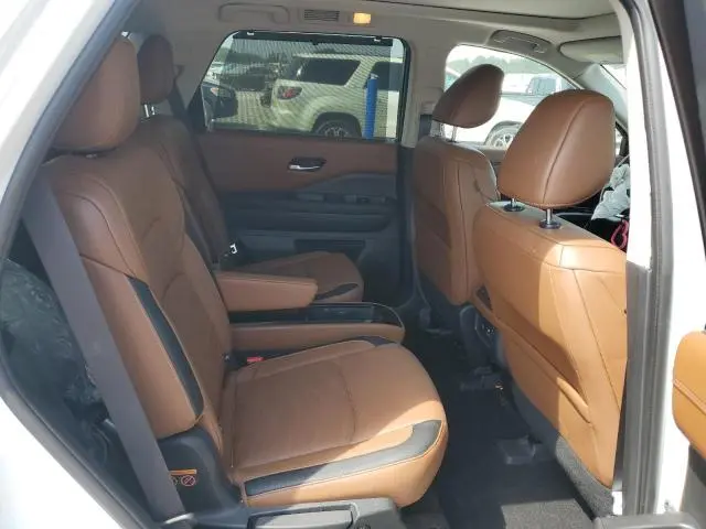 2022 NISSAN PATHFINDER PLATINUM  
