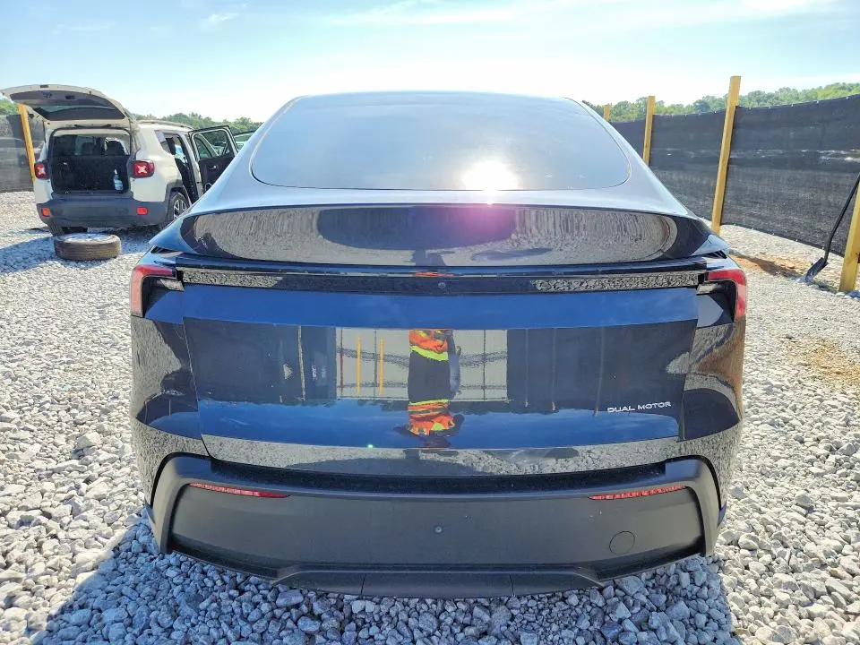 2026 TESLA MODEL Y   