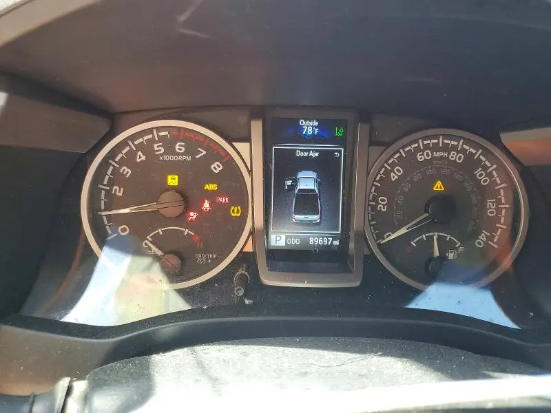 2023 TOYOTA TACOMA SR5  