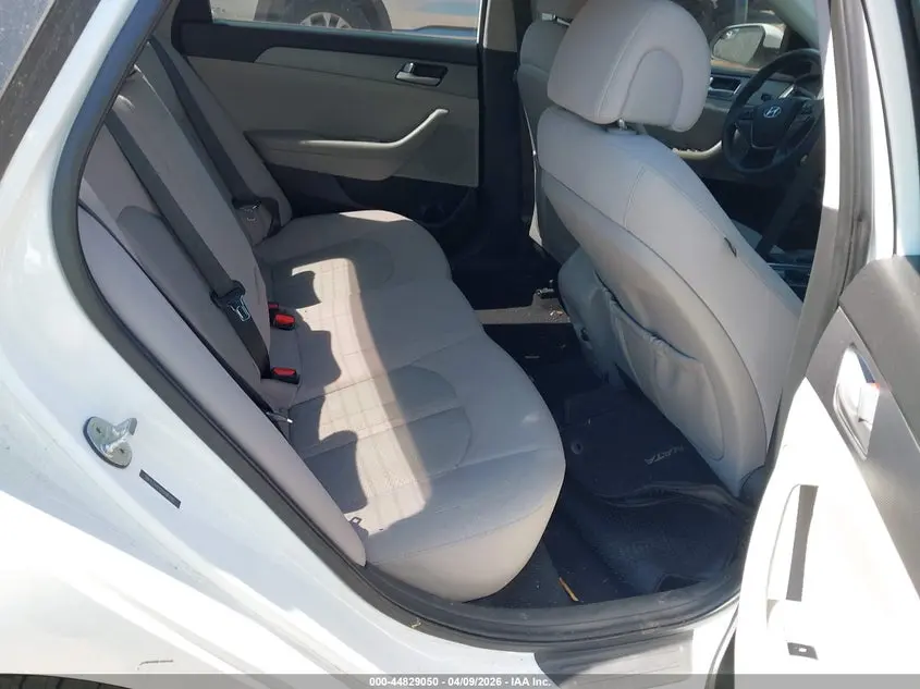 2017 HYUNDAI SONATA SE