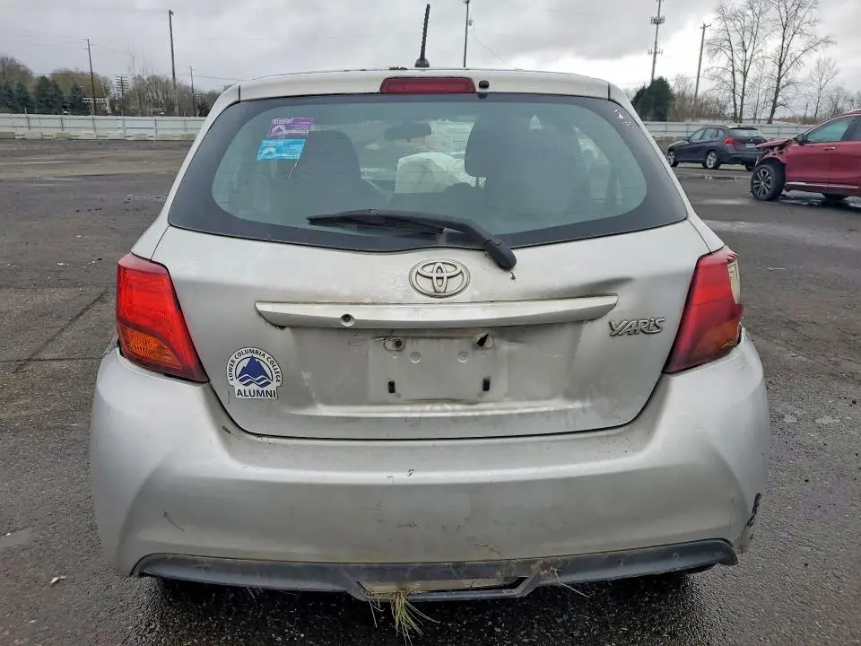 2015 TOYOTA YARIS 5-DOOR L  