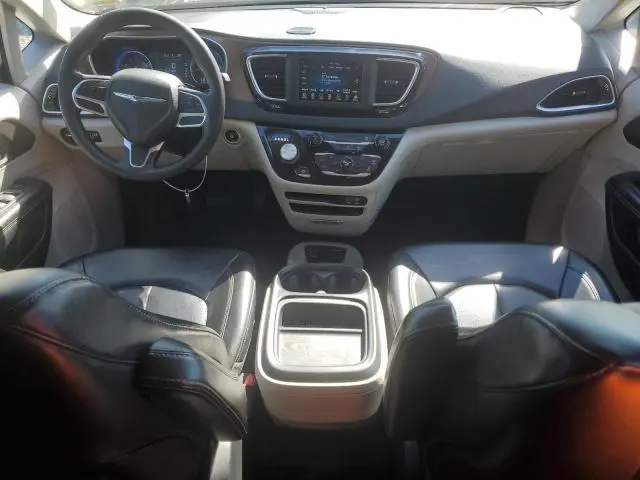 2020 CHRYSLER VOYAGER LXI  