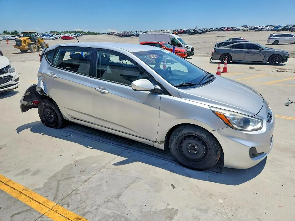 2015 HYUNDAI ACCENT GS  