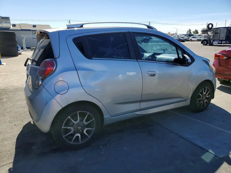 2013 CHEVROLET SPARK 2LT  