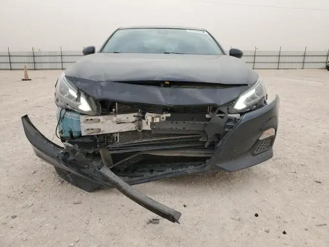 2022 NISSAN ALTIMA SV  