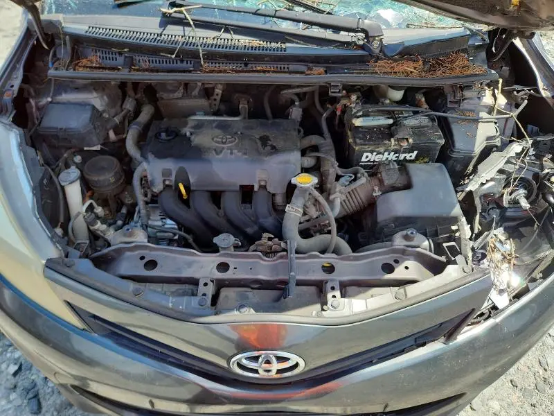 2014 TOYOTA YARIS 5-DOOR LE  
