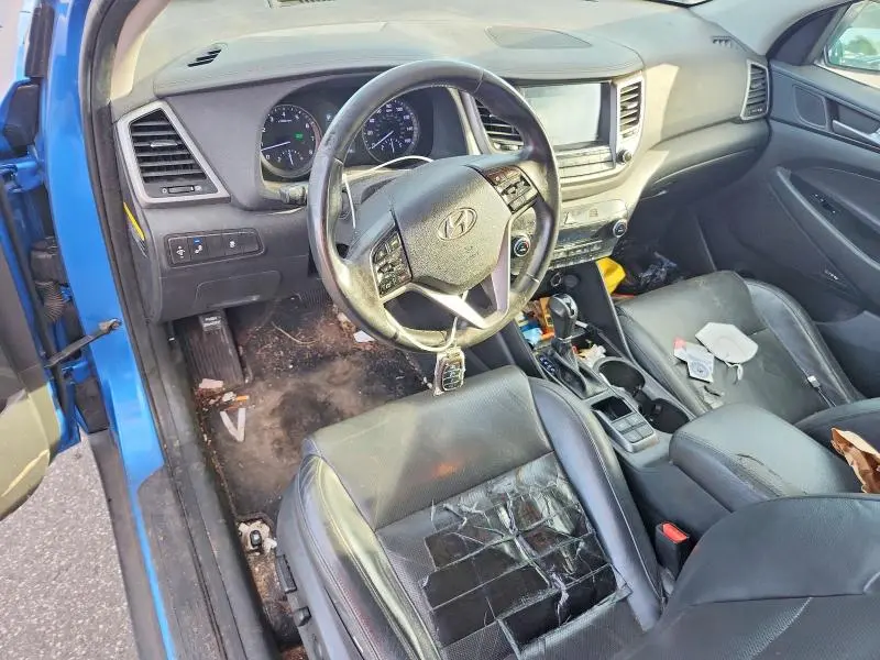 2017 HYUNDAI TUCSON SE PLUS  