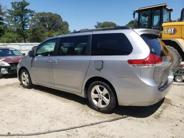 2012 TOYOTA SIENNA LE  