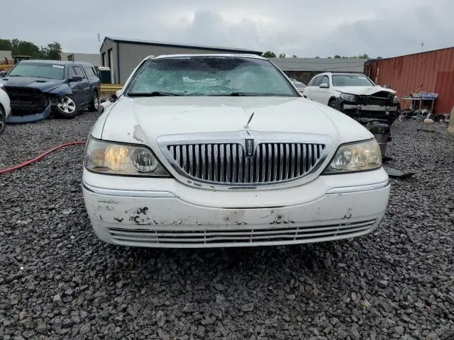 2010 LINCOLN TOWN CAR SIGNATURE LIMITED  