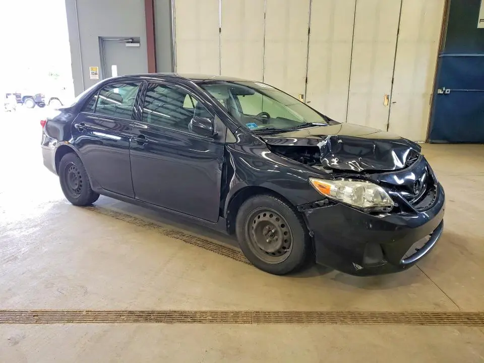 2011 TOYOTA COROLLA LE  