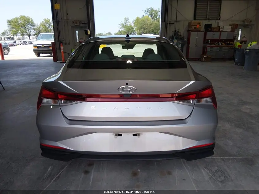 2021 HYUNDAI ELANTRA SE