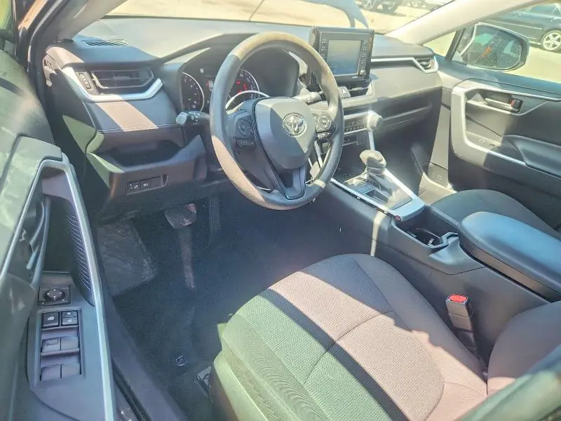 2022 TOYOTA RAV4 LE  
