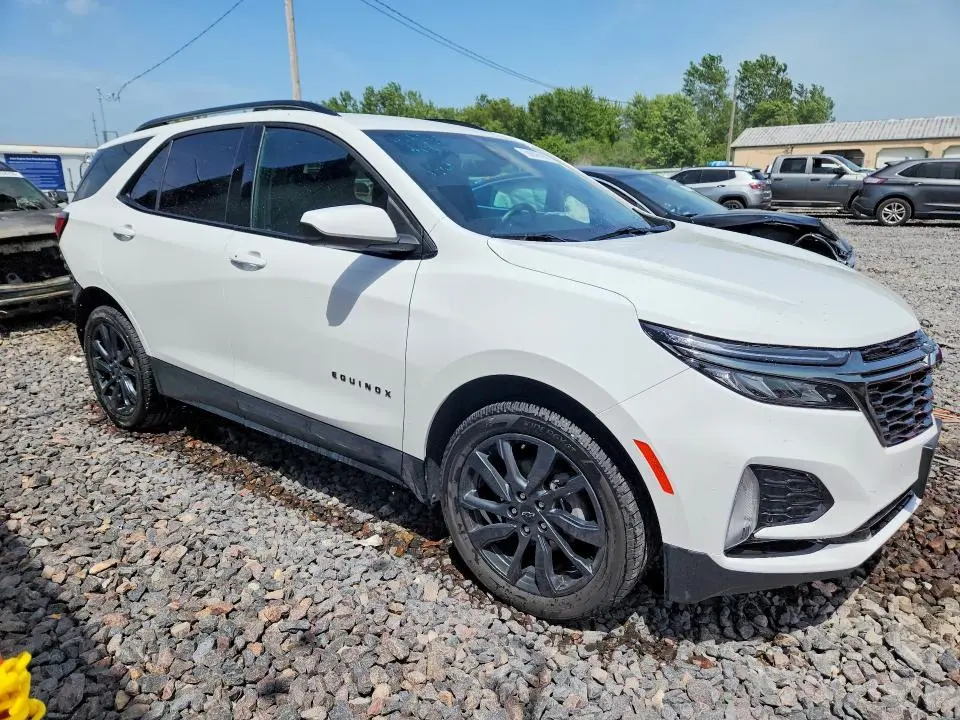2022 CHEVROLET EQUINOX RS  