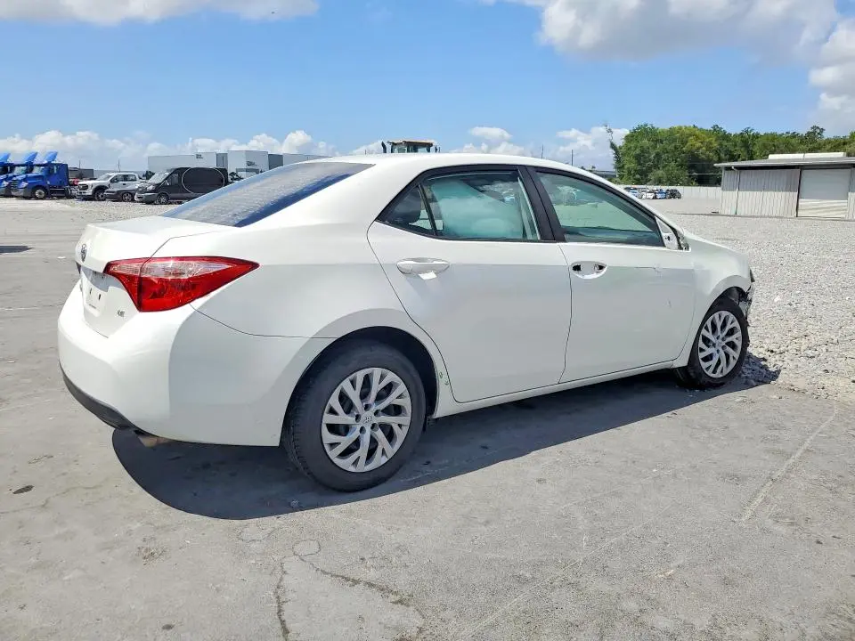 2019 TOYOTA COROLLA LE  