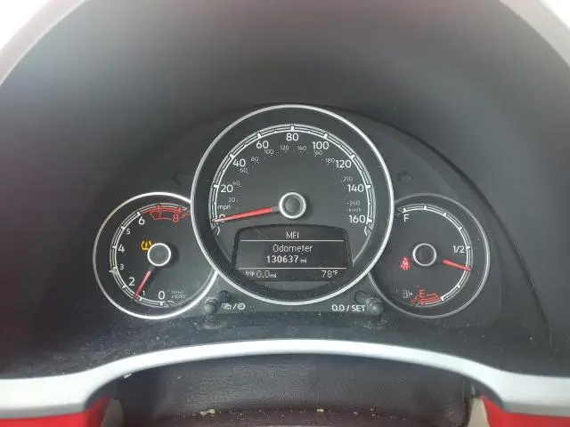 2018 VOLKSWAGEN BEETLE S  