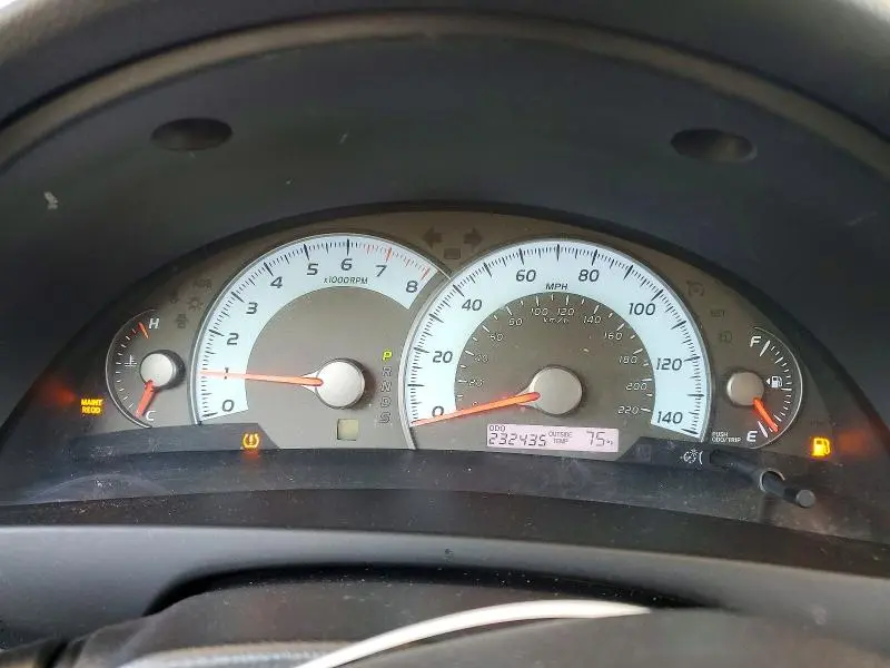 2011 TOYOTA CAMRY SE  