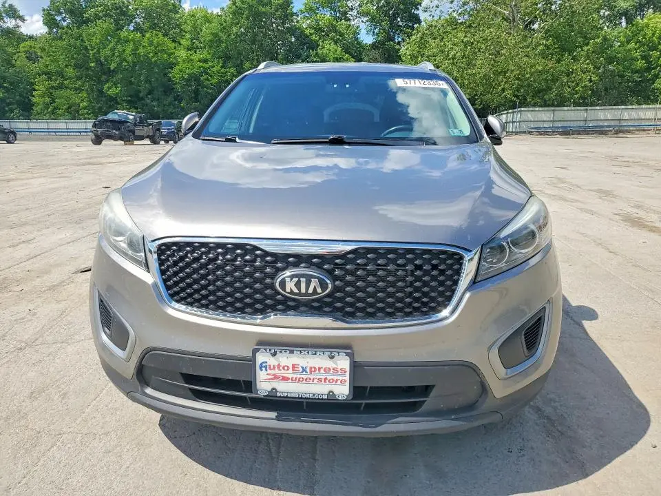 2017 KIA SORENTO LX  