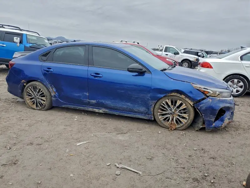 2024 KIA FORTE GT LINE  